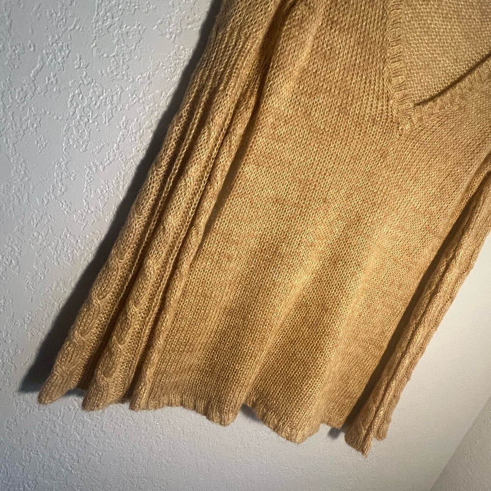 Next Era Couture Dijon Mustard V-Neck Sweater Size XL - Picture 2 of 4